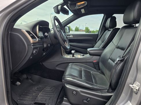 Used 2015 Jeep Grand Cherokee Limited w/ Luxury Group II AWD/4WD image 11