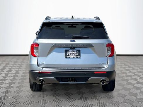 Used 2022 Ford Explorer XLT w/ Equipment Group 202A AWD/4WD image 6