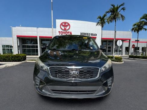 Used 2019 Kia Sorento FWD image 2