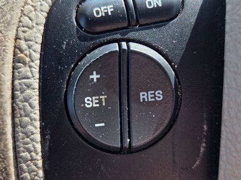 Used 2007 Ford Explorer XLT image 18