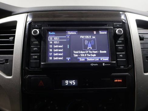 Used 2014 Toyota Tacoma PreRunner w/ TRD Sport Package RWD image 24