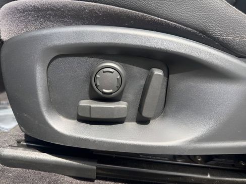 Used 2020 Jaguar E-PACE R-Dynamic SE image 10