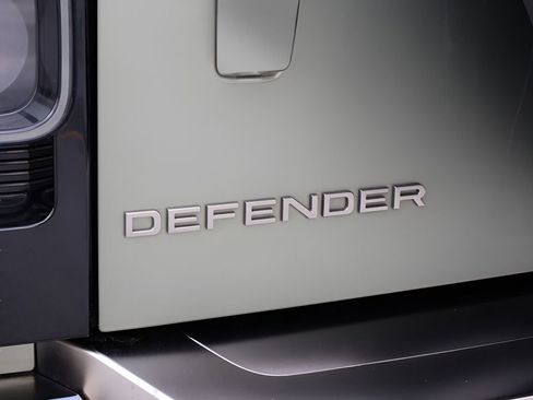 Used 2025 Land Rover Defender 110 X AWD/4WD image 8