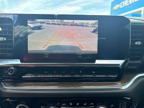 Used 2023 Chevrolet Silverado 1500 LT AWD/4WD image 32