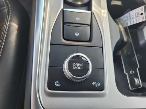 Certified 2023 Ford Explorer XLT w/ Equipment Group 202A AWD/4WD image 25