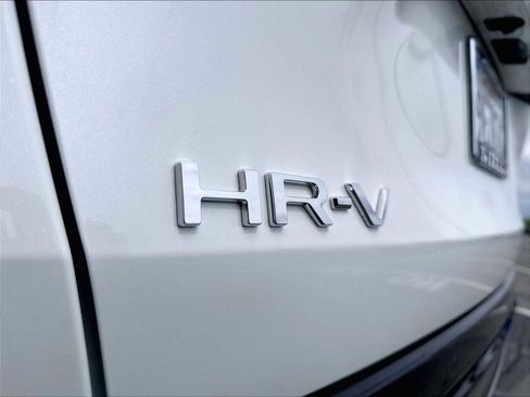 Used 2023 Honda HR-V EX-L image 11