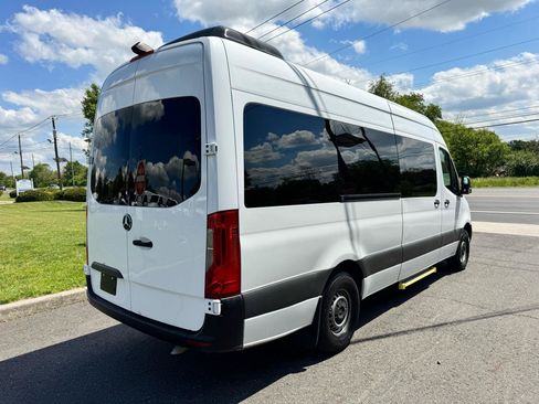 Used 2019 Mercedes-Benz Sprinter 2500 image 5