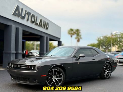 Used 2018 Dodge Challenger R/T w/ Performance Handling Group RWD image 1