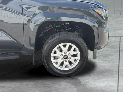 Used 2024 Toyota Tacoma SR AWD/4WD image 25