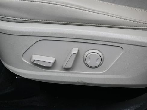 Used 2024 Kia Sorento S w/ Panoramic Sunroof Package FWD image 12