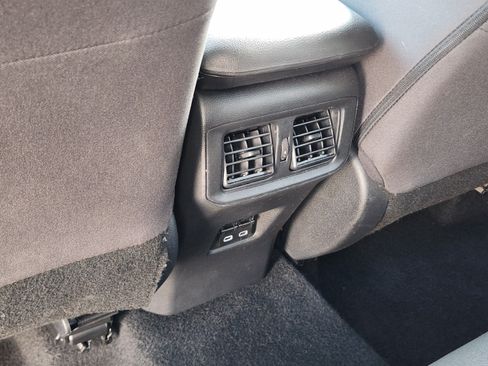 Used 2025 Toyota RAV4 XLE FWD image 26