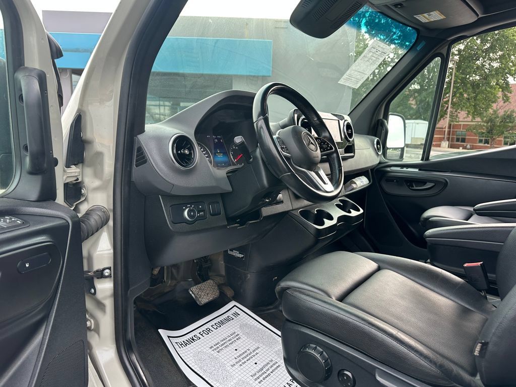 Used 2020 Mercedes-Benz Sprinter 2500 w/ Premium Plus Package image 21