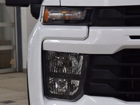 Used 2025 Chevrolet Silverado 2500 Custom w/ Custom Value Package AWD/4WD image 12