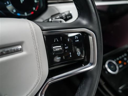 Used 2023 Land Rover Range Rover Sport SE image 17