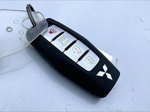 Used 2024 Mitsubishi Outlander SEL Black Edition image 34