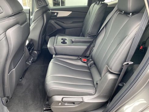 Certified 2024 Acura MDX FWD w/ Technology Package image 21