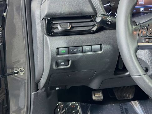 Used 2024 Nissan Sentra SV w/ All-Weather Package FWD image 10