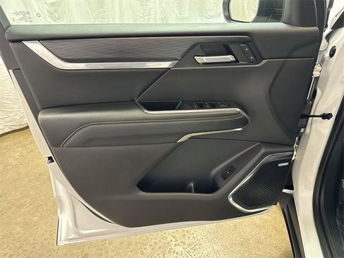 Certified 2025 GMC Acadia Elevation image 23