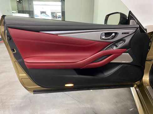 Used 2018 INFINITI Q60 Red Sport 400 image 23