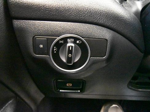 Used 2019 Mercedes-Benz CLA 250 4MATIC w/ Premium Package image 32