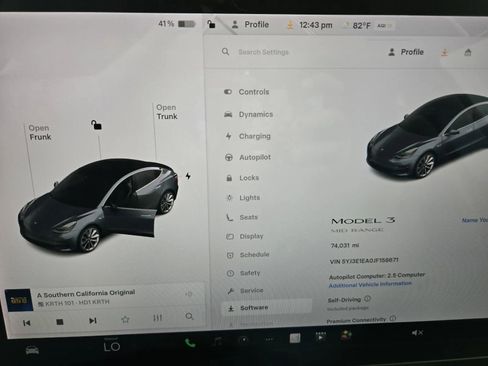 Used 2018 Tesla Model 3 Mid Range RWD image 16