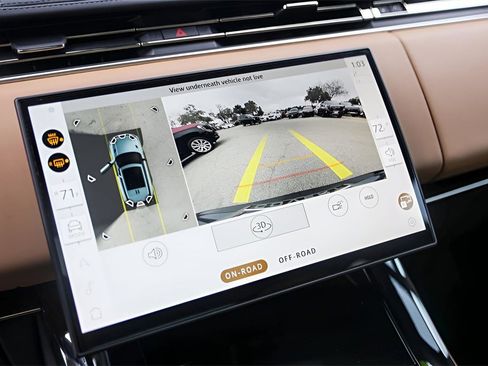 Used 2025 Land Rover Range Rover Sport Dynamic SE image 14