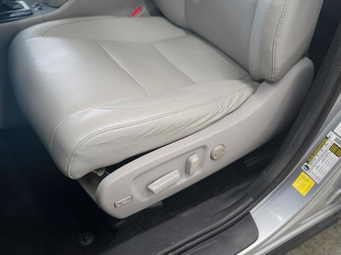 Used 2014 Toyota Highlander XLE AWD/4WD image 26