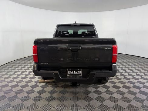 Used 2026 Toyota Tacoma SR5 AWD/4WD image 7