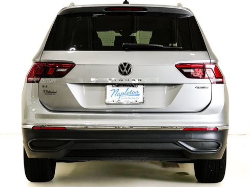 Used 2022 Volkswagen Tiguan SE AWD/4WD image 8