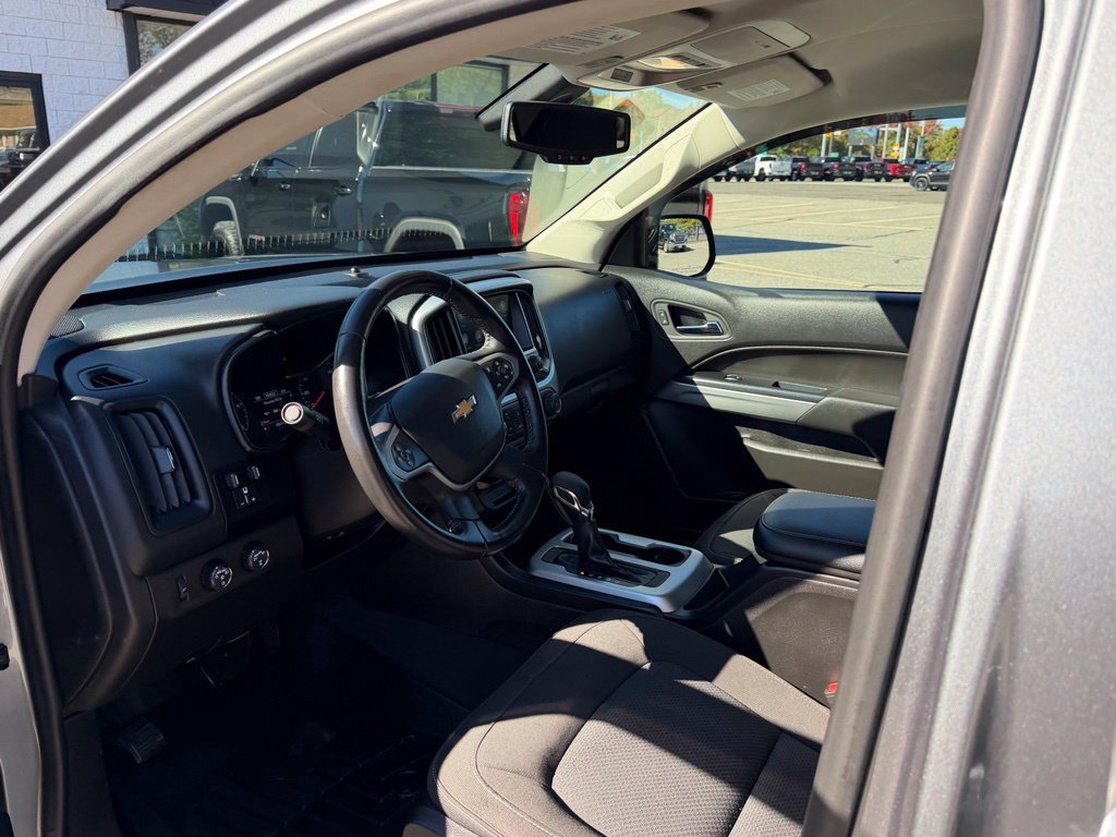 Used 2022 Chevrolet Colorado LT w/ Redline Special Edition AWD/4WD image 19
