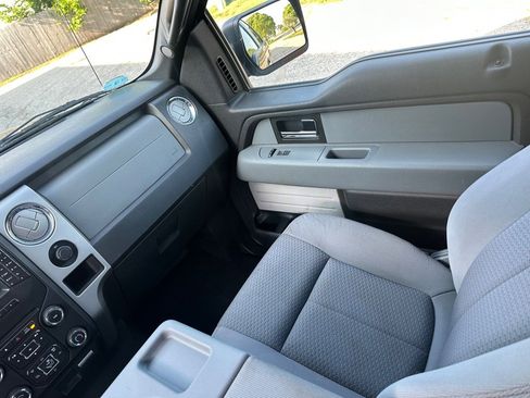 Used 2014 Ford F150 XLT w/ XLT Chrome Package image 11