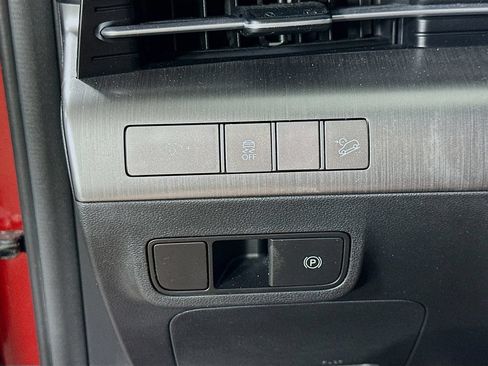 Used 2024 Hyundai Kona SEL AWD/4WD image 20