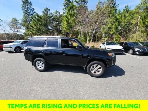 Used 2014 Toyota 4Runner SR5 image 17