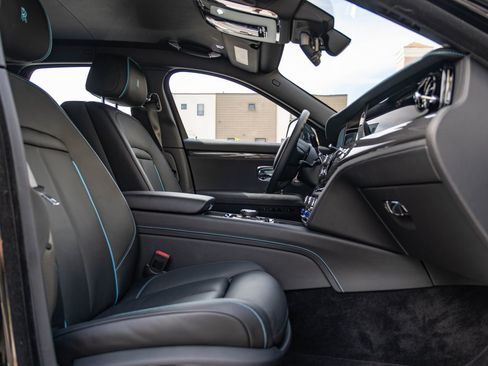 Used 2022 Rolls-Royce Ghost Black Badge image 34