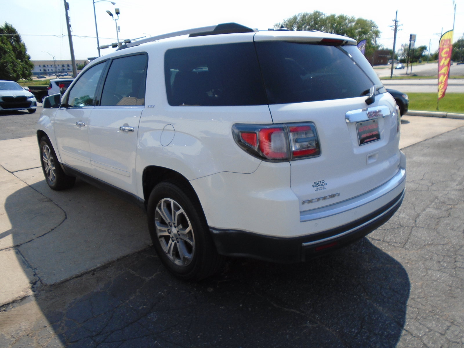 Used 2016 GMC Acadia SLT AWD/4WD image 4