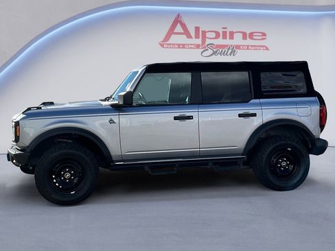 Used 2022 Ford Bronco Black Diamond image 2