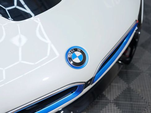 Used 2015 BMW i8 AWD/4WD image 27