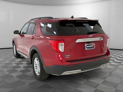 Used 2022 Ford Explorer XLT w/ Equipment Group 202A AWD/4WD image 3