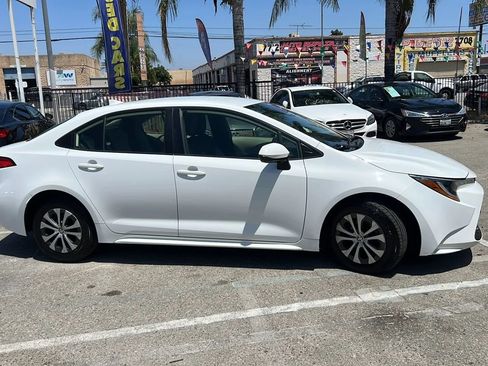 Used 2022 Toyota Corolla LE FWD image 4