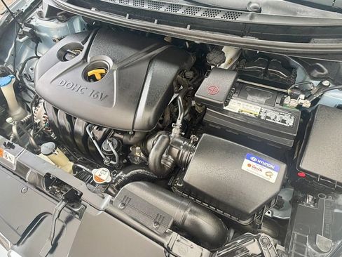 Used 2013 Hyundai Elantra GLS w/ Preferred Pkg FWD image 27