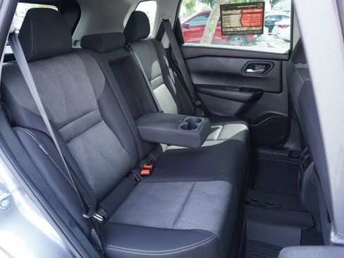 Certified 2025 Nissan Rogue SV image 9