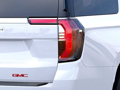 New 2026 GMC Yukon XL Denali w/ Denali Reserve Package AWD/4WD image 11