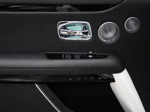 Used 2024 Rolls-Royce Ghost Extended Wheelbase image 36