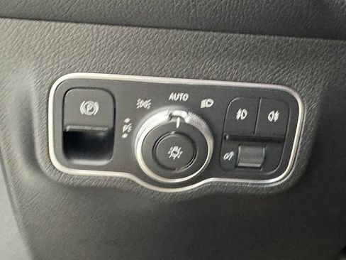 Certified 2026 Mercedes-Benz GLB 250 image 38