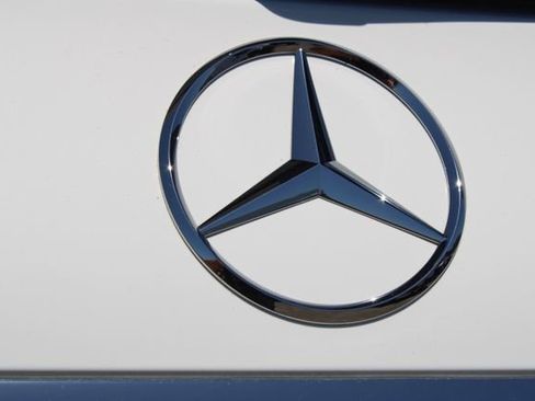 Used 2025 Mercedes-Benz GLS 450 4MATIC image 7