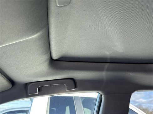 Used 2018 Toyota Highlander XLE image 15