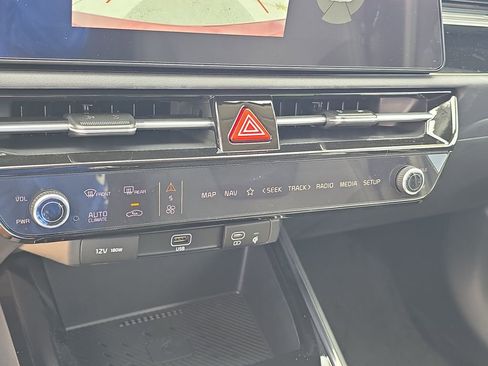 New 2026 Kia Niro Wind FWD image 25