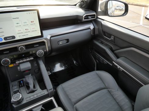 Certified 2025 Toyota 4Runner TRD Off-Road Premium image 12