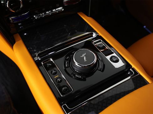 New 2026 Rolls-Royce Cullinan Black Badge image 18