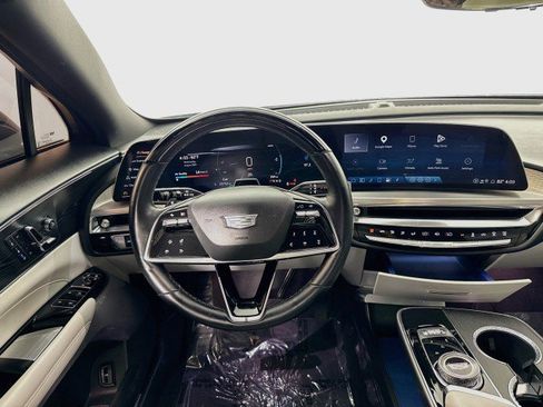 Used 2024 Cadillac Lyriq Luxury AWD/4WD image 21